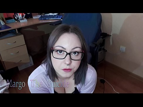 ❤️ Moza sexy con lentes chupa un consolador profundamente ante a cámara ❌ Super sexo na pornografía gl.markettass.ru